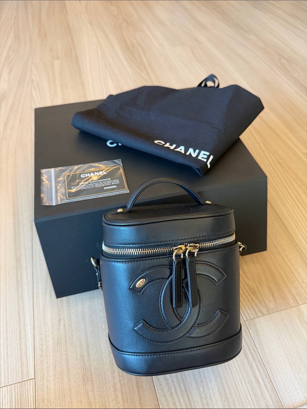 Chanel Smooth Leather Stitched CC  crossbody Vanity Case / Vanity Bucket Bag